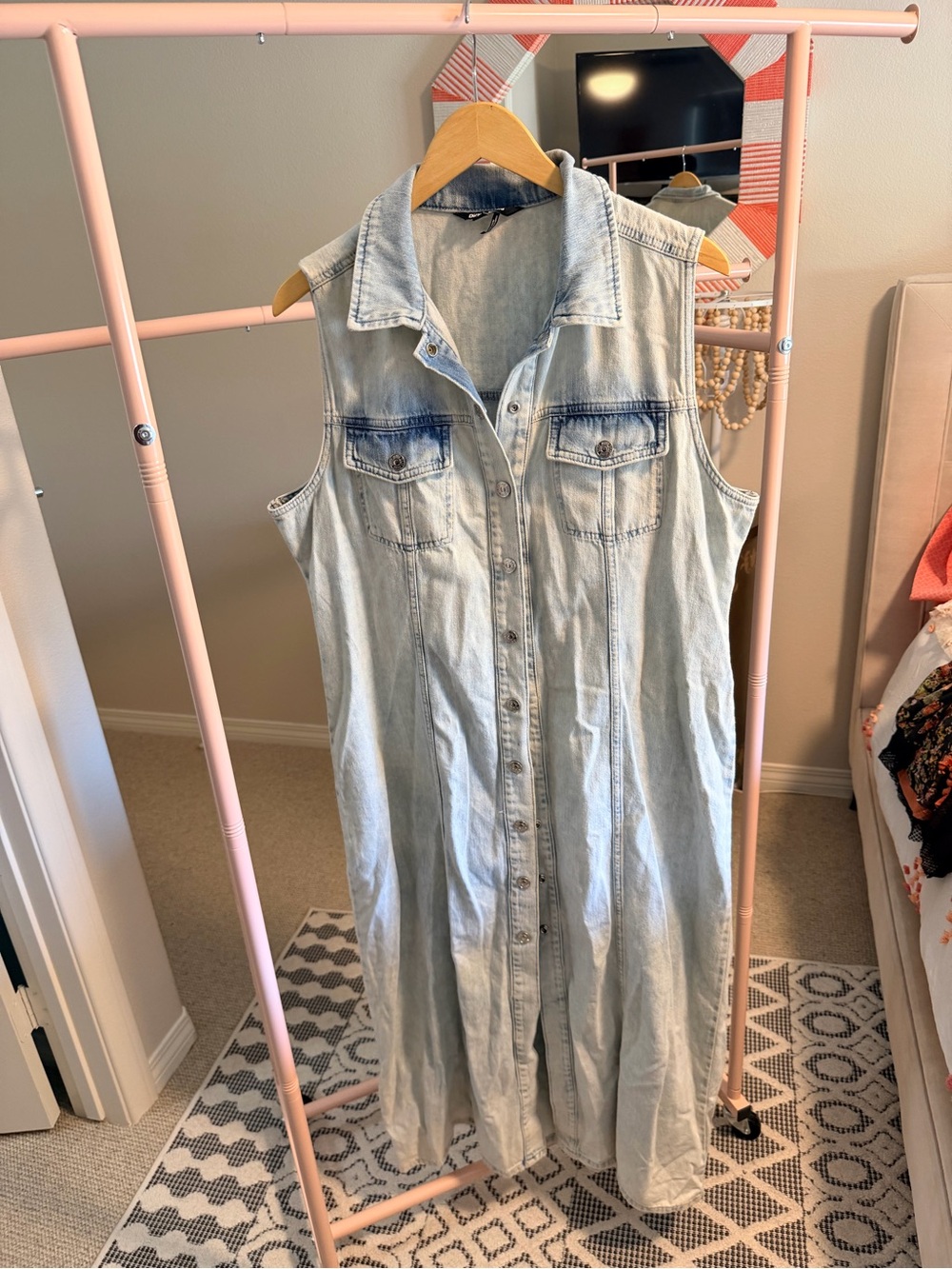 DKNY Jean Light Wash Denim Sleeveless Button-Front Vest Dress